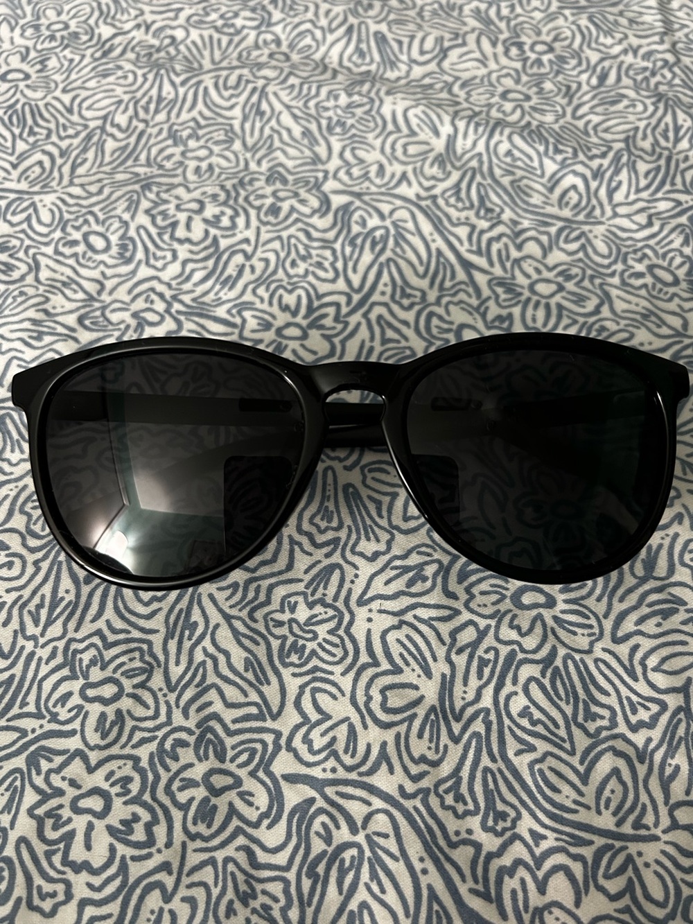 Women’s Merrys Classic Black Round Polarized Sunglasses
